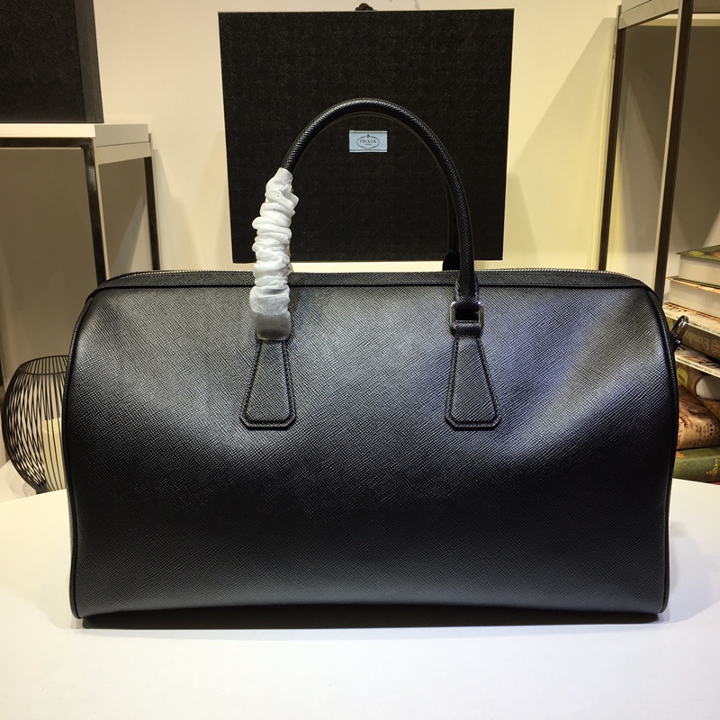 Pra*a travel bags